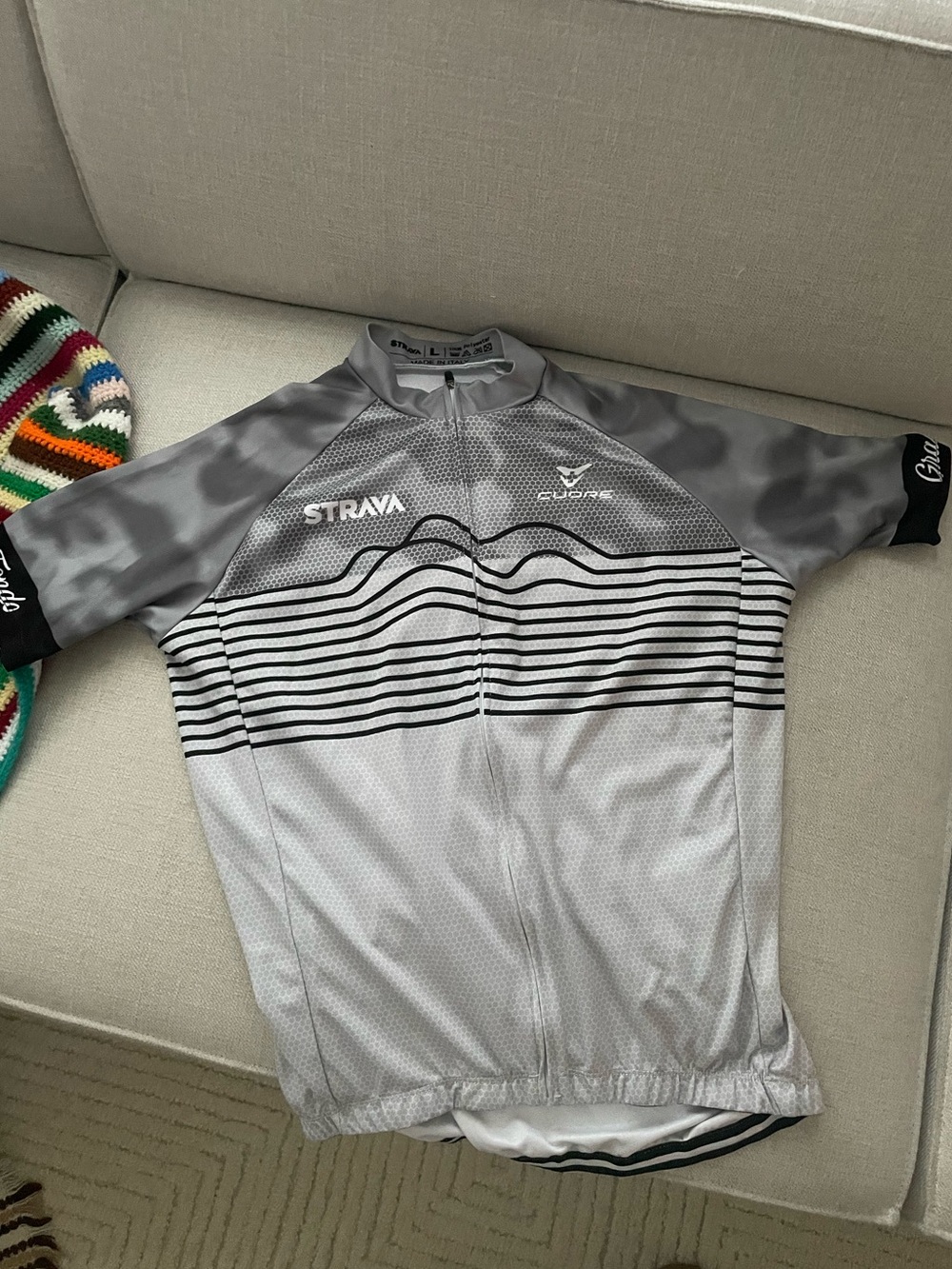 Strava grey men’s biking jersey